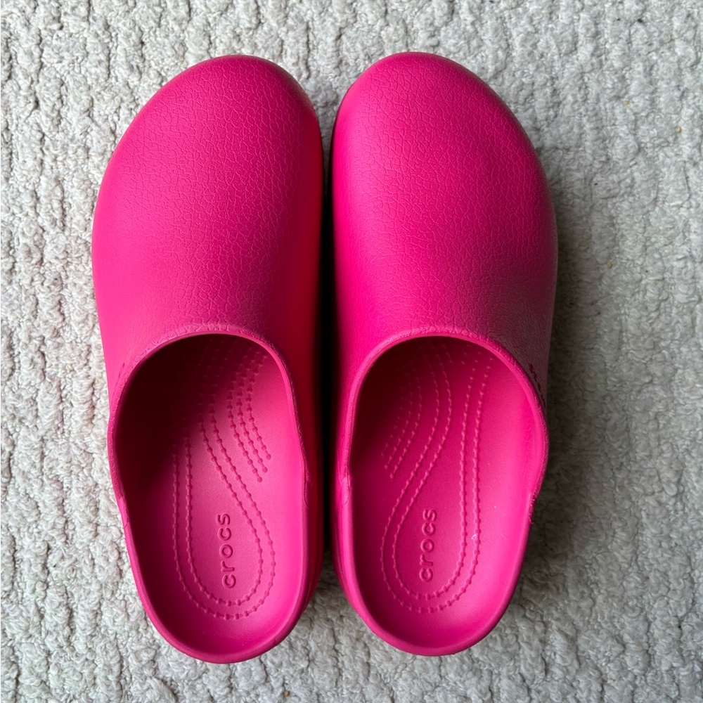 CROCS Dragonfruit Slip-On Classic Clogs